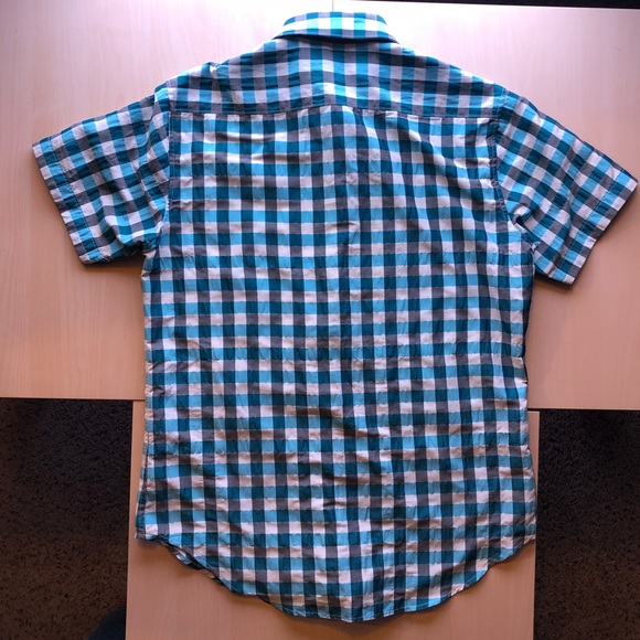 Robert Graham short sleeved casual button down - Picture 6 of 7